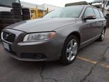 Volvo V70 2.0 D Summum PROBLEMI AL MOTORE!!!! - gebrauchte Volvo V70 aus dem Jahr 2007