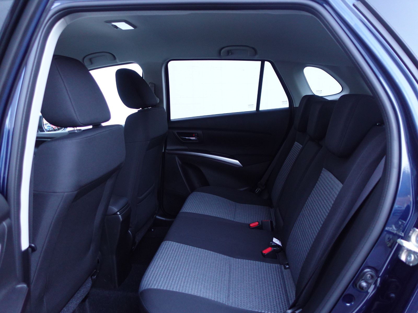 Fahrzeugabbildung Suzuki S-Cross 1.4 Hybrid Comfort,Navi,Kamera,Sitzhzg