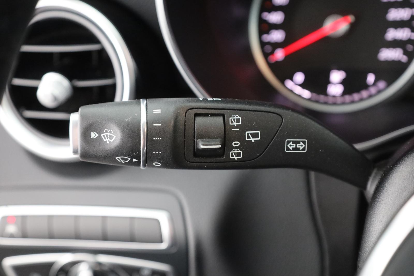 Mercedes-Benz C-Class C180 T Avantgarde LED Navi Teilleder DAB Kamera, миниатюра 19