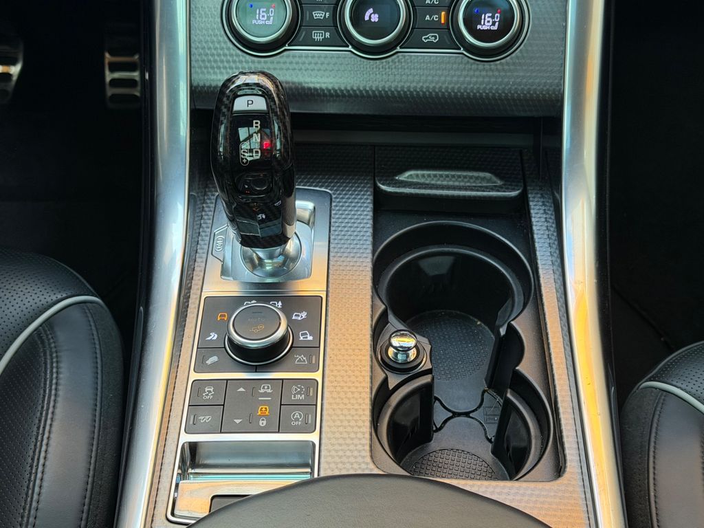 LAND ROVER Range Rover Sport 5.0 V8 SVR|ACC|AHK|Bi-Xenon LAND ROVER Range Rover Sport 5.0 V8 SVR|ACC|AHK|Bi-Xenon