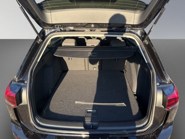 Golf VIII Variant 2.0 TDI Life DSG NAVI ACC LED