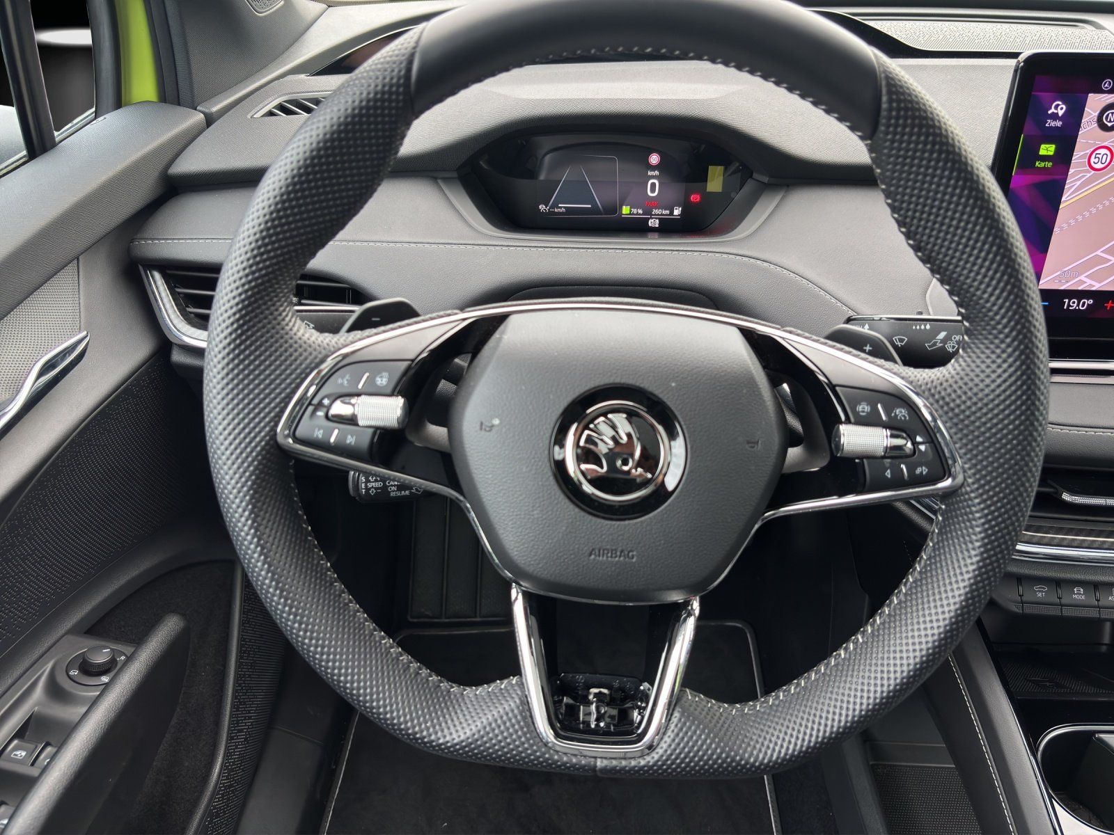 Fahrzeugabbildung SKODA Enyaq Coupe RS 4x4/Wärmepumpe/DCC/HUD/AHK/ACC