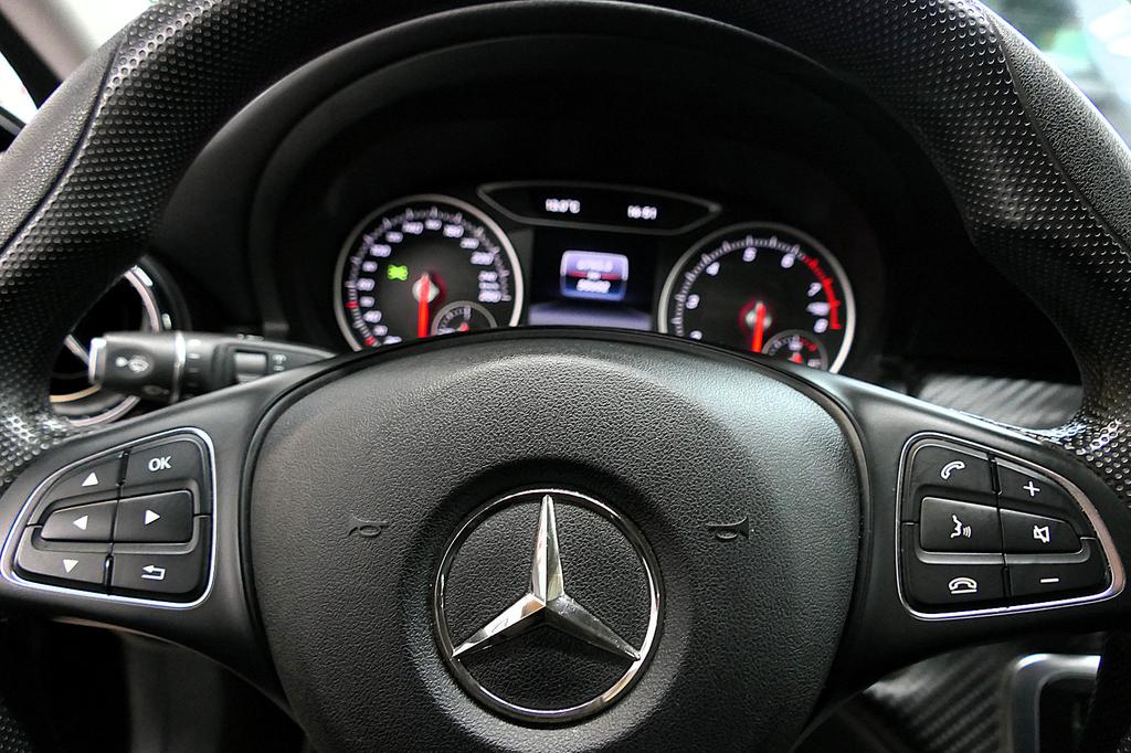 Mercedes-Benz GLA 180