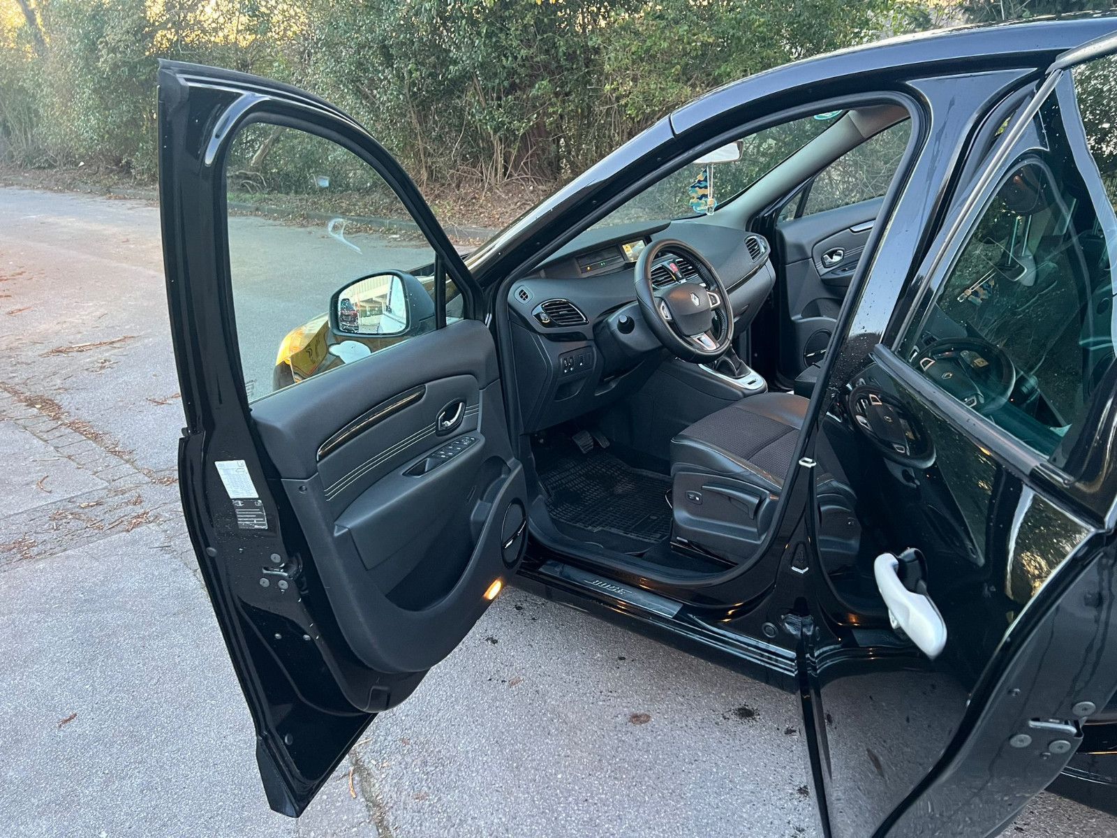 RENAULT Scenic III Grand BOSE Edition