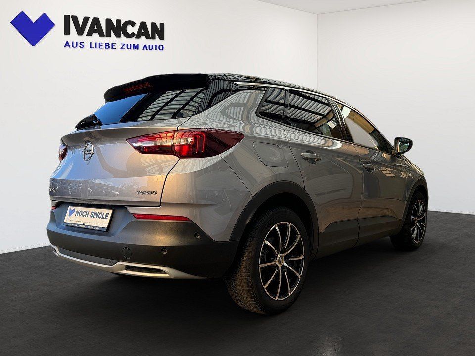 Fahrzeugabbildung Opel Grandland X 1.6 A/T Turbo Ultimate