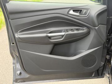 Ford Kuga - 12