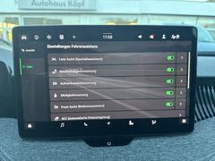 SKODA Combi 2.0 TSI 265PS AHK PANO Matrix Head up