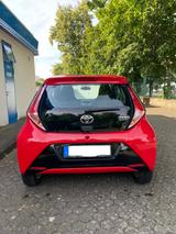 Toyota Aygo X-Play Touch | Navi | Rückfahrkamera - Toyota Aygo (X): Rot