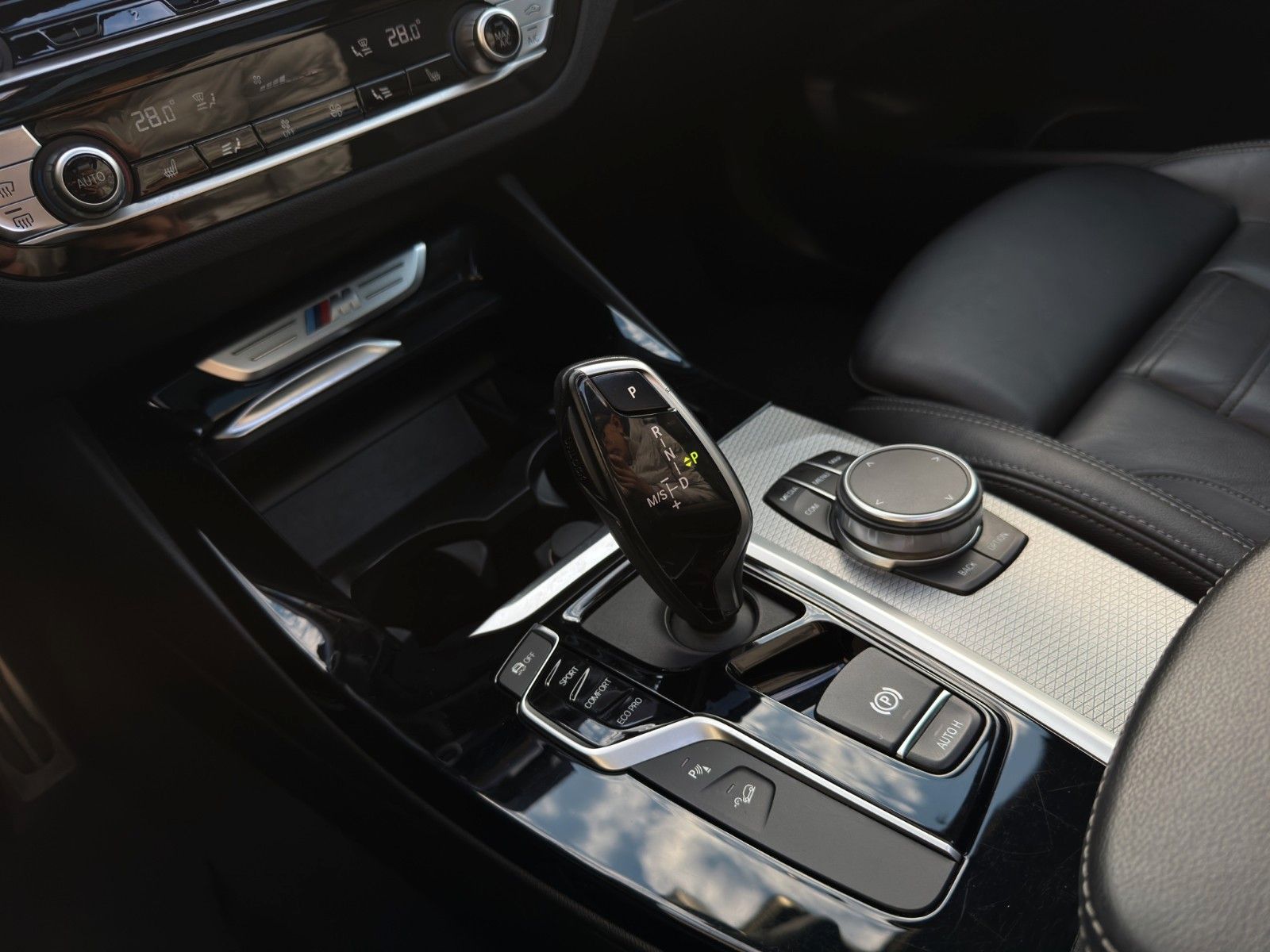 Fahrzeugabbildung BMW X3 M40i Pano/HUD/Bhz.Sport.Lenkrad/Elektr.Sitze