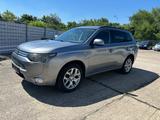 Mitsubishi Outlander PHEV Plus 4WD - Mitsubishi Outlander in Rostock