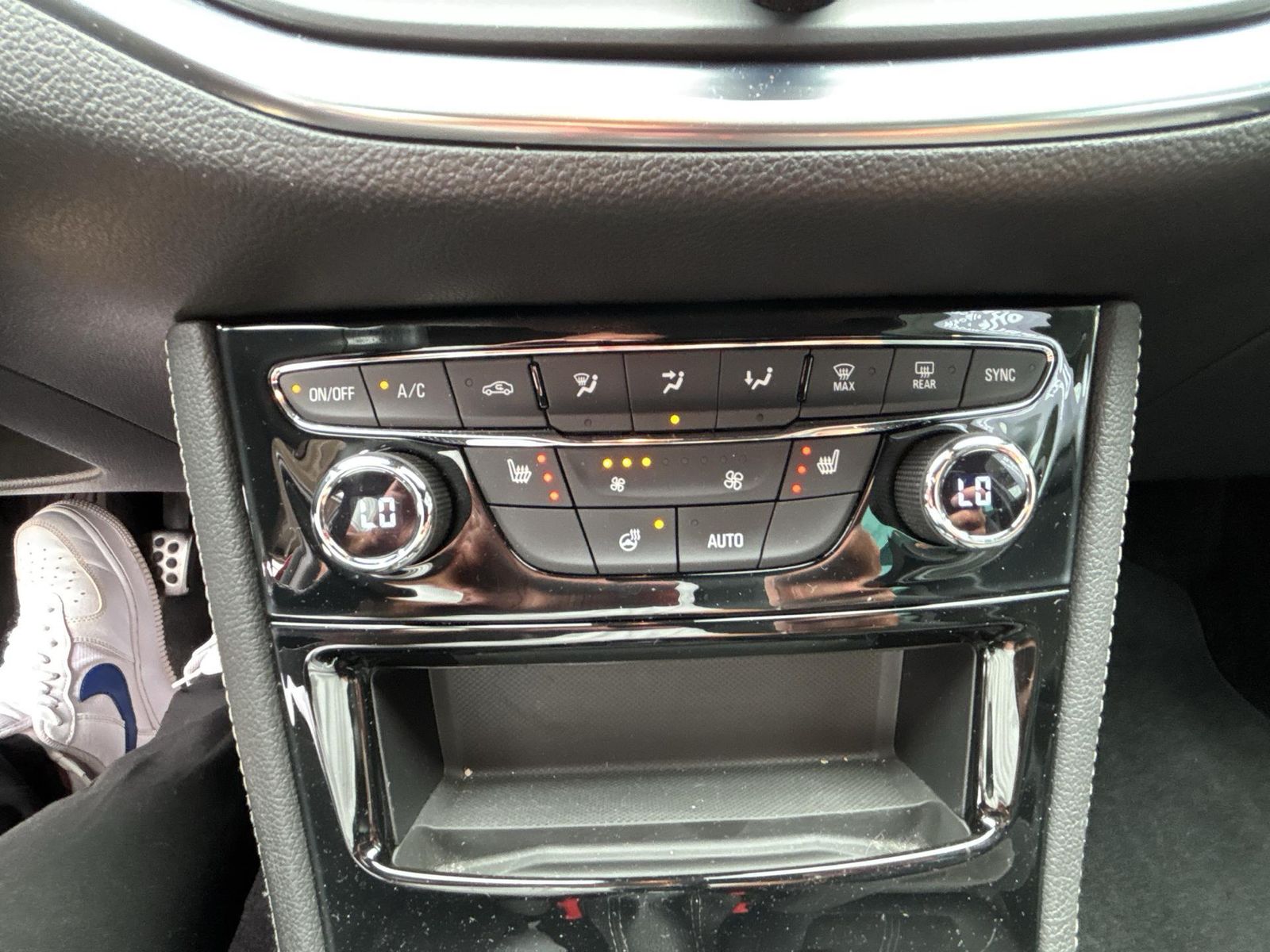 Fahrzeugabbildung Opel Astra K Ultimate+SHZ+PDC+LED+NAVI+Alcantara+S&S