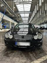 Mercedes-Benz Mercedes Benz C 200 CDI ( w203 )  CL Sport... - Mercedes-Benz C 200 mit Diesel-Antrieb: Sportwagen