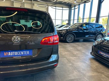 Volkswagen Sharan*7-Sitzer*3-ZONEN*SZHZ*NAVI*TEMPO*AHK*PDC