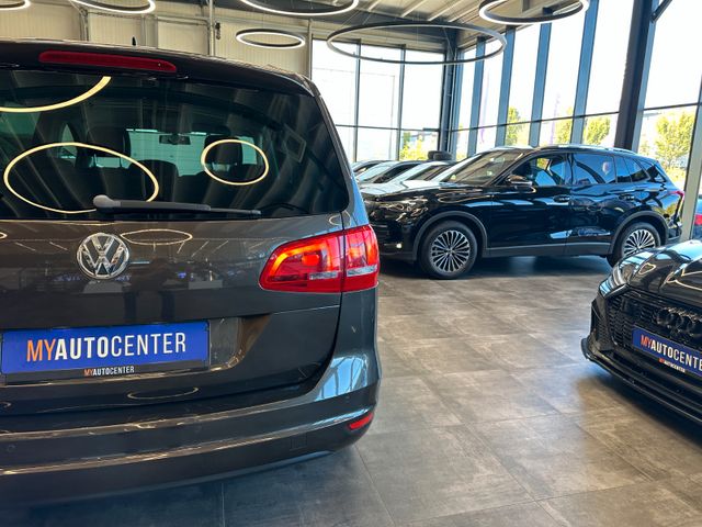 Volkswagen Sharan*7-Sitzer*3-ZONEN*SZHZ*NAVI*TEMPO*AHK*PDC