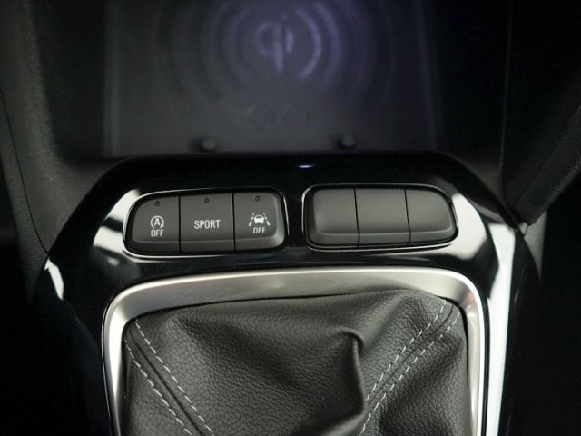 Corsa F FACELIFT GS+LED LICHT+NAVI+RÜCKFAHRKAMER