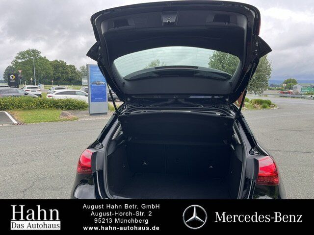 Fahrzeugabbildung Mercedes-Benz A 180 PROGRESSIVE/LED/KAMERA/WINTER/..