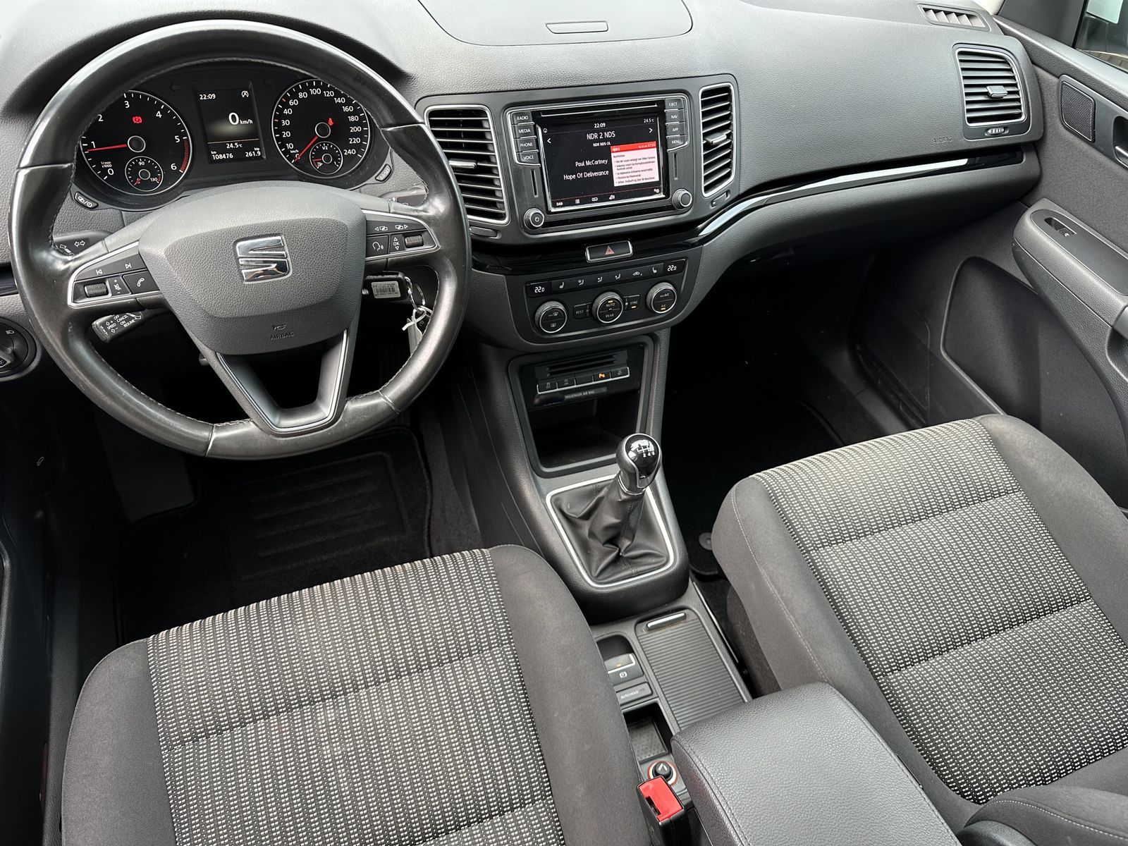 Fahrzeugabbildung SEAT Alhambra 2.0 TDI 4D Style NAV+XEN+AHK+ACC+PANO