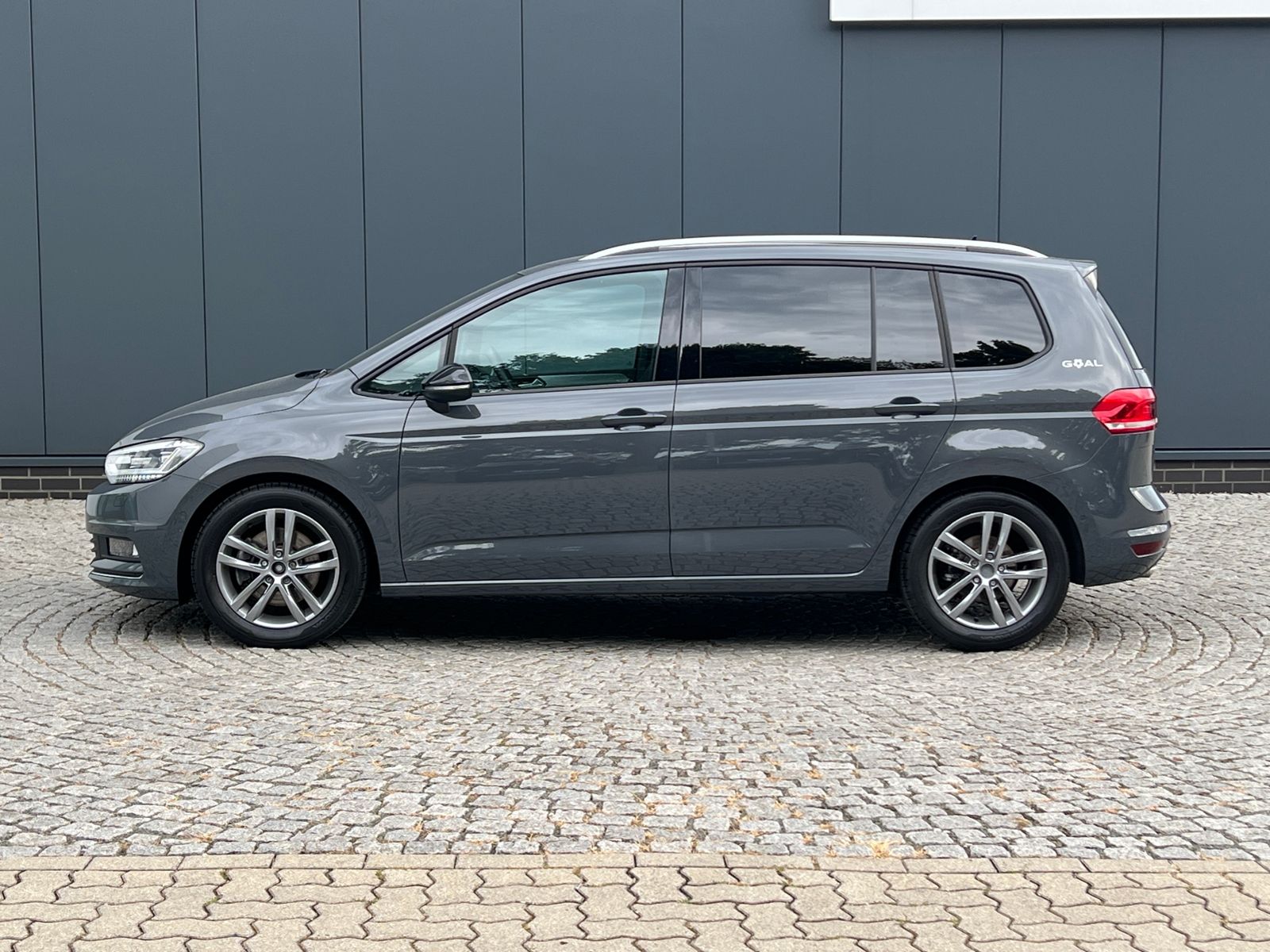 Fahrzeugabbildung Volkswagen Touran GOAL 2.0 TDI DSG *AHK, IQ.Light, ACC, Kam