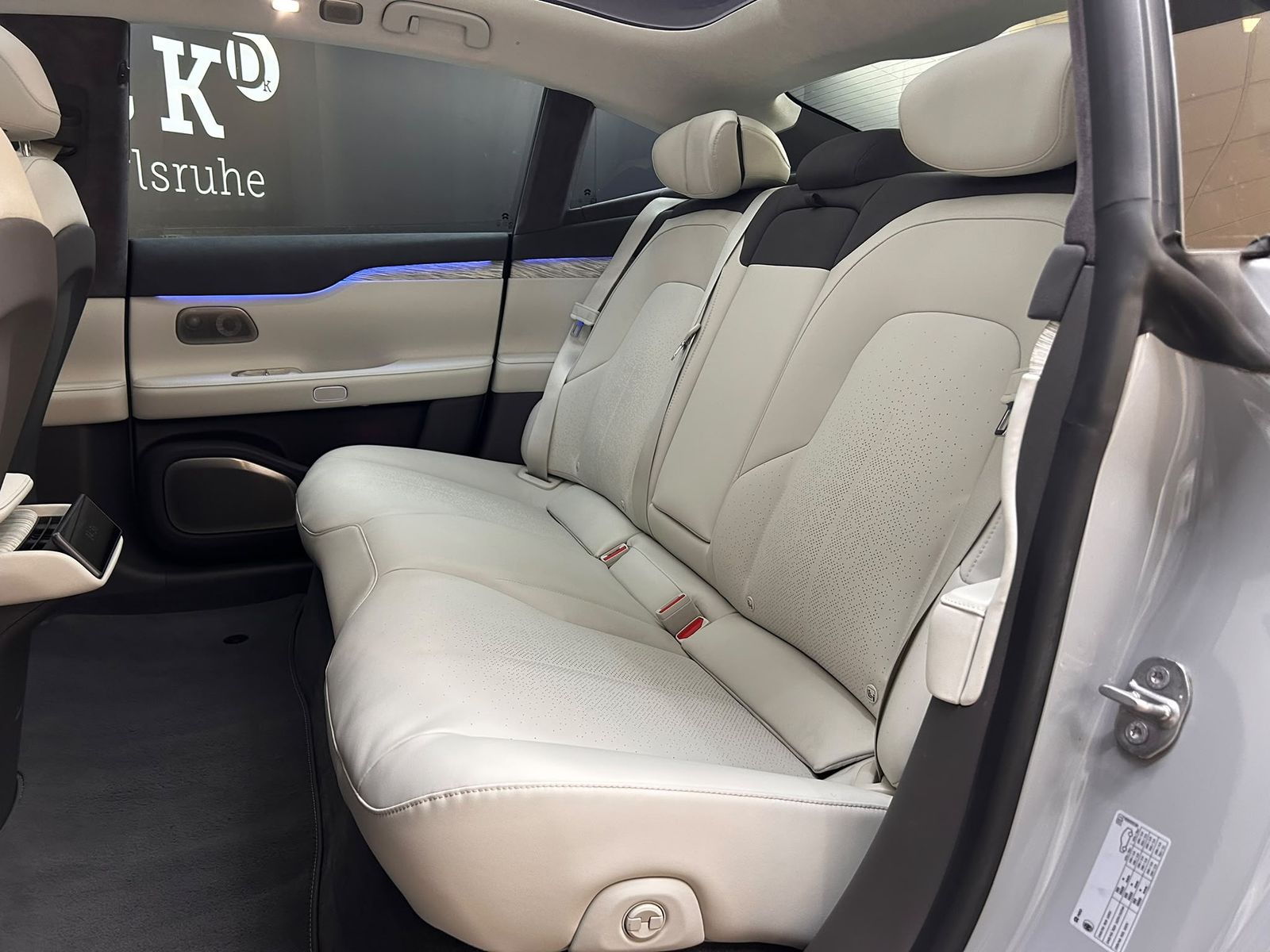 Fahrzeugabbildung NIO ET7 AWD BATTERI INKL PANO+HEAD+360+ACC+LED+AHK+