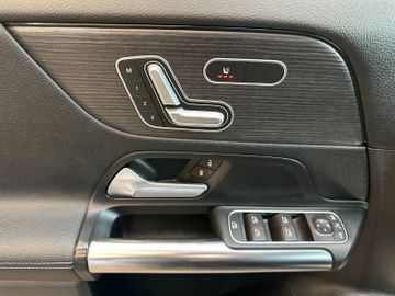Mercedes-Benz GLA 220 d 4Matic *LED*AHK*Keyless*