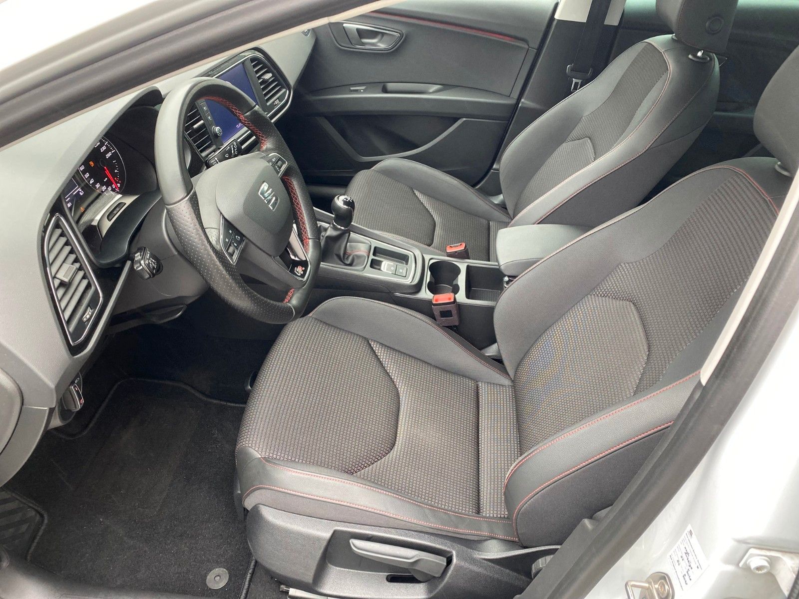 Fahrzeugabbildung SEAT Leon ST FR 1,5 TSI *Standheizung