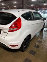 Ford FORD Fiesta top Zustand  Jahr Steuer 40 T... - Ford Fiesta aus 2011: ST