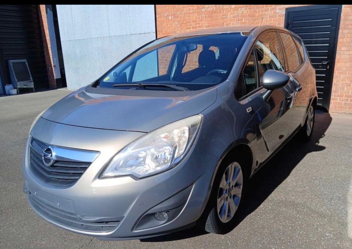 Opel Meriva B Edition/ 1.Hand / PDC /Tüv  ServicNeu!!