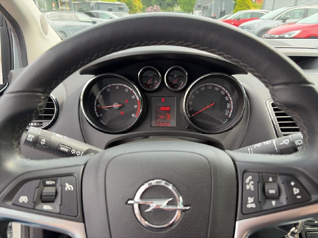 Fahrzeugabbildung Opel Meriva 1,4 Color Edition