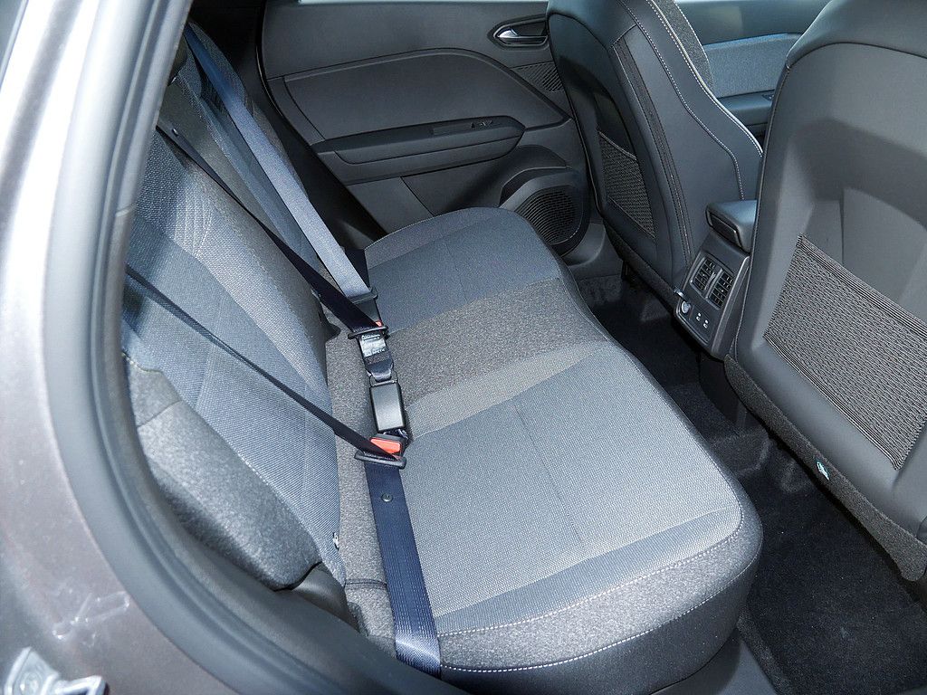 Fahrzeugabbildung Renault Captur Techno TCe 140 EDC Mild Hybrid