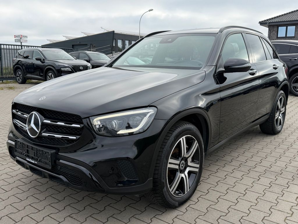 Image of Mercedes-Benz GLC 300