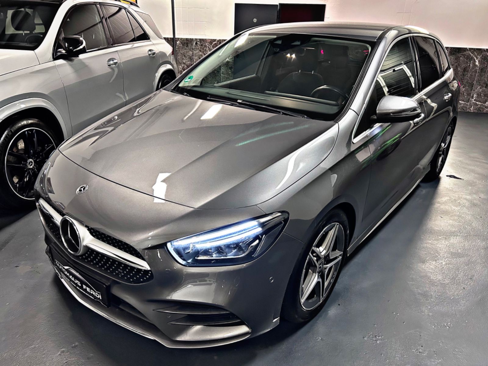 MERCEDES-BENZ B 220d AMG Line Multibeam Totwinkel Kamera AHK