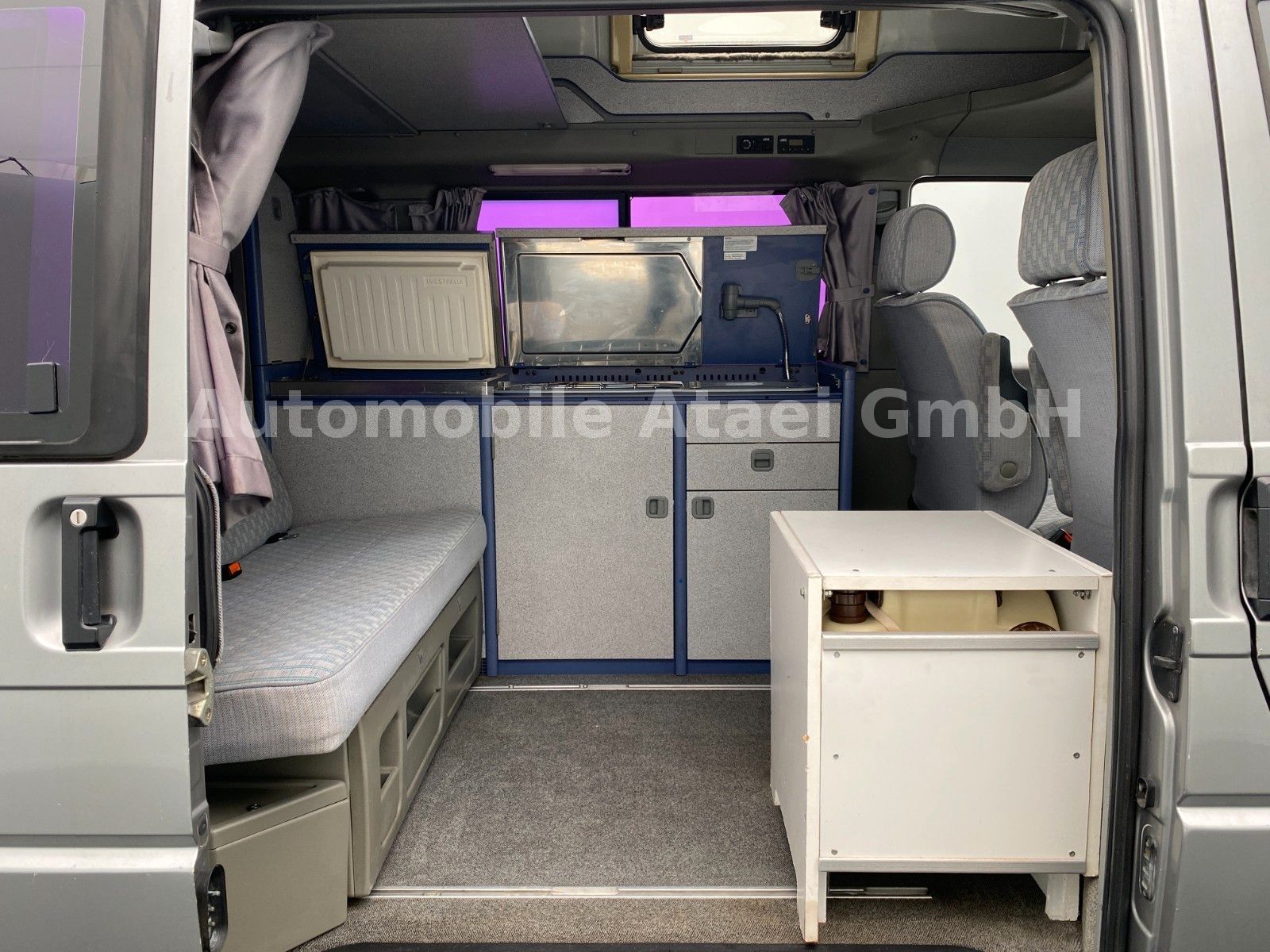 Fahrzeugabbildung Volkswagen T4 *California* Benzin Automatik KÜCHE (1687)