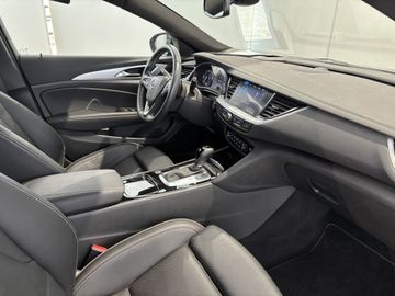 Fotografie 5 des Opel Insignia Grand Sport GSI 2.0 DI Turbo AT