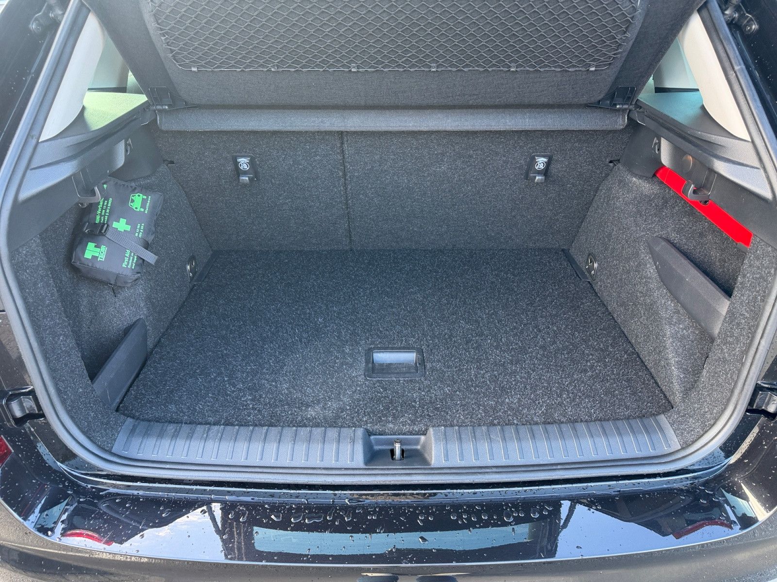 Kamiq Tour Navi CarPlay Sitzheizung PDC Tempomat