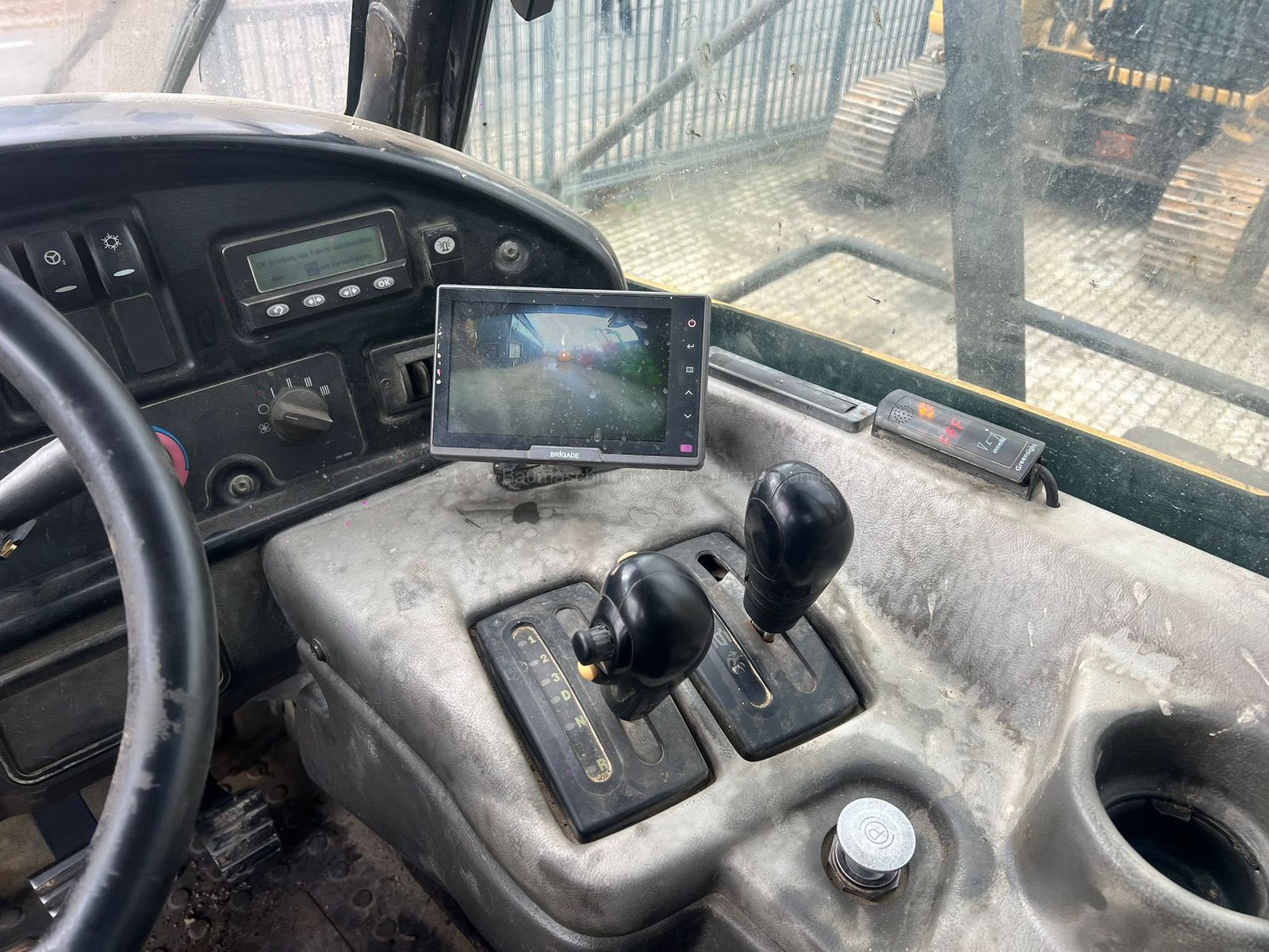 Fahrzeugabbildung CAT Caterpillar 735 E
