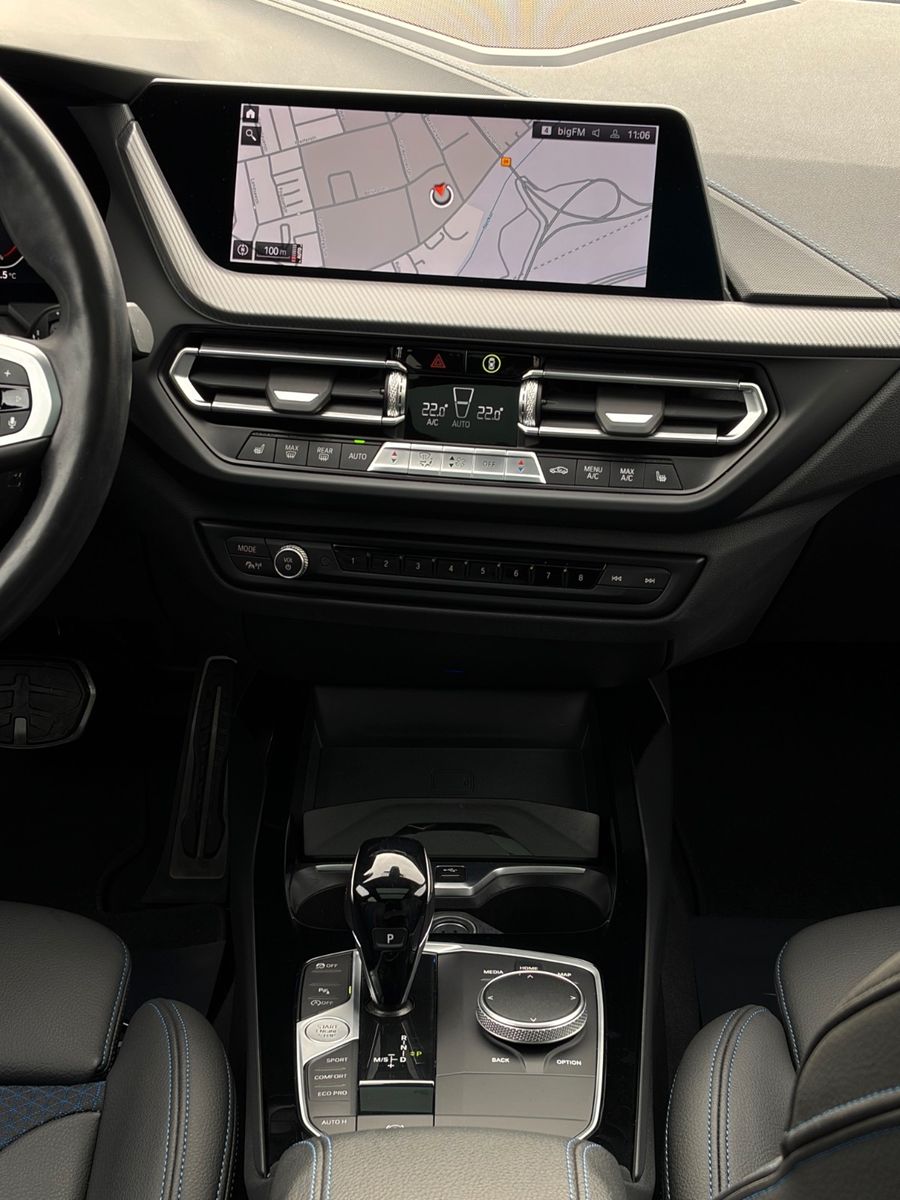 Fahrzeugabbildung BMW 118i M Sport Leder PANO TEMP CAM LED HiFi