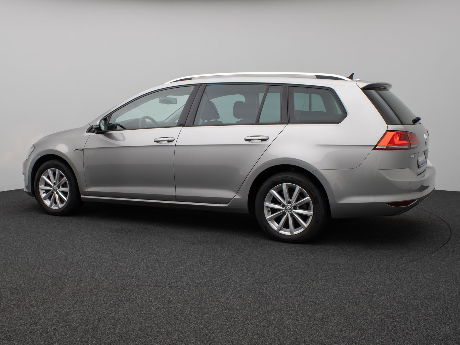 Fahrzeugabbildung Volkswagen Golf VII Variant Lounge BMT Sitzhzg Navi AHK