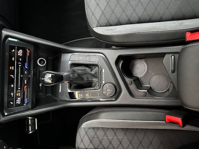 Tiguan R-Line 4Motion NAV;DCC;TWA;KAMERA