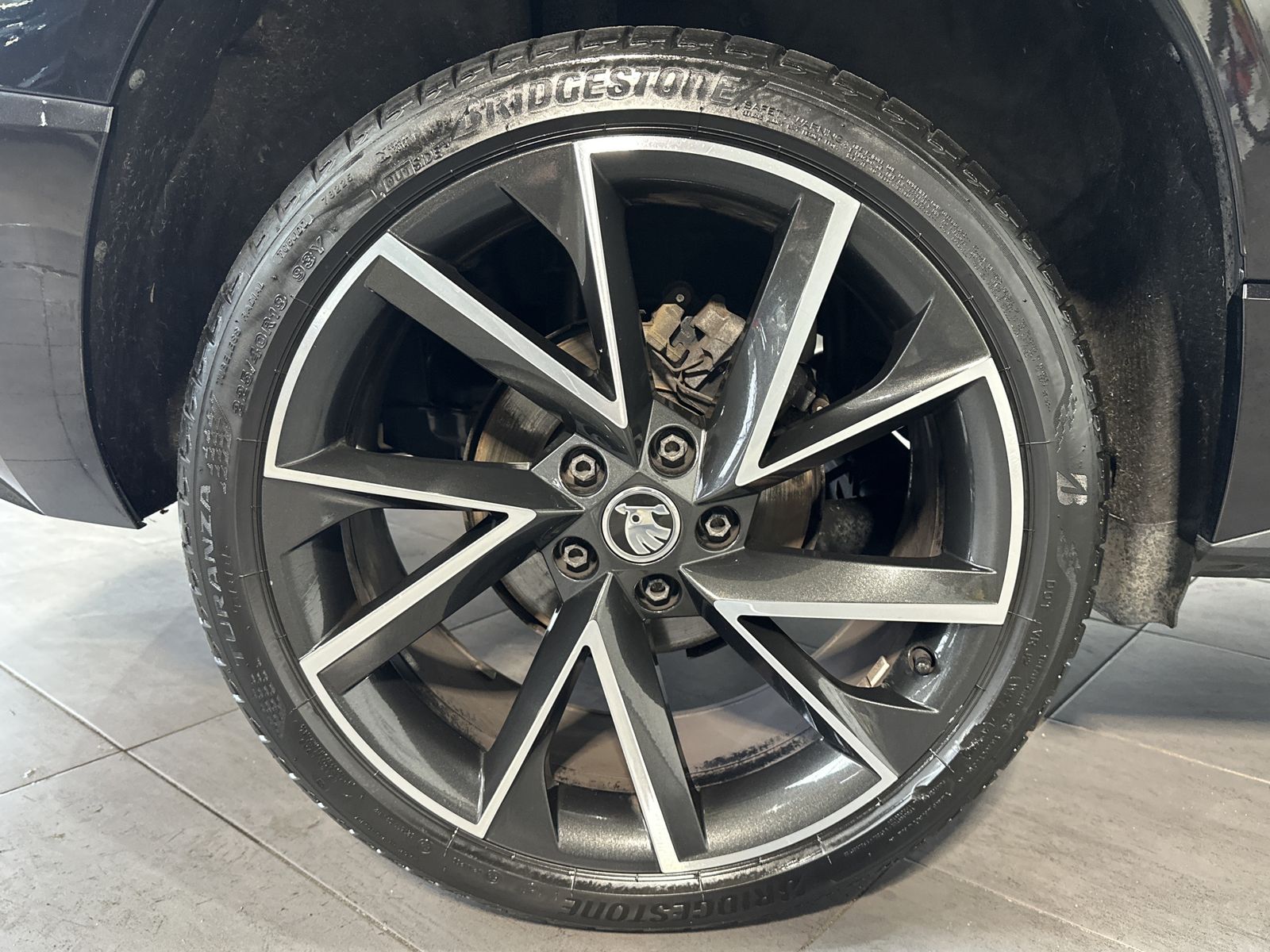 Fahrzeugabbildung SKODA Karoq 2.0 TDI Sportline NAV+LED+KAM+ACC+AHK+19ZO