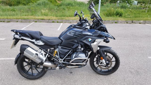 BMW R1250GS