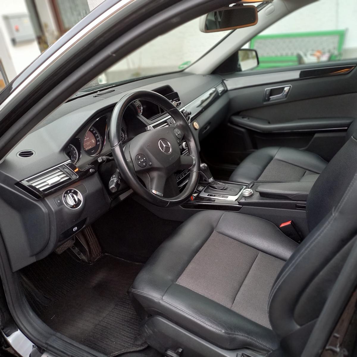 Mercedes-Benz E 220 CDI BlueEFFICIENCY AVANTGARDE AVANTGARDE