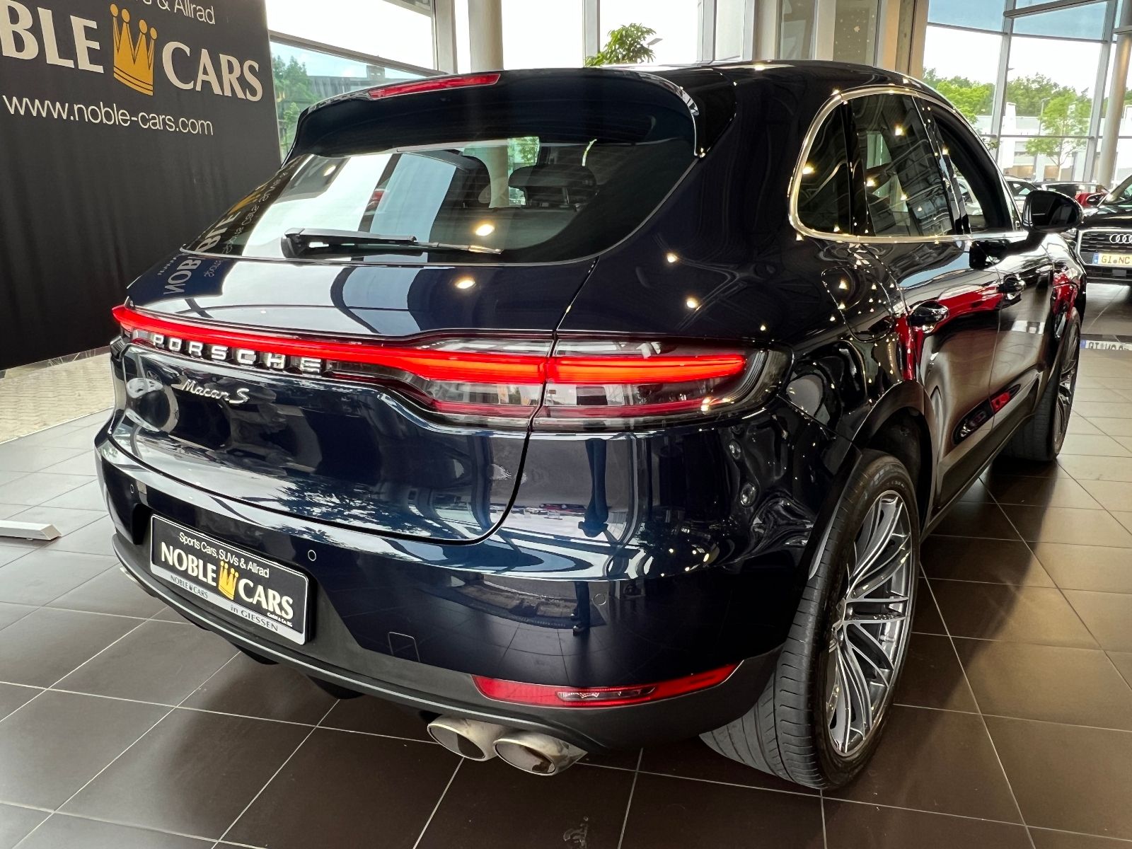 Fahrzeugabbildung Porsche Macan S Allrad PANO NAVI BOSE 21''