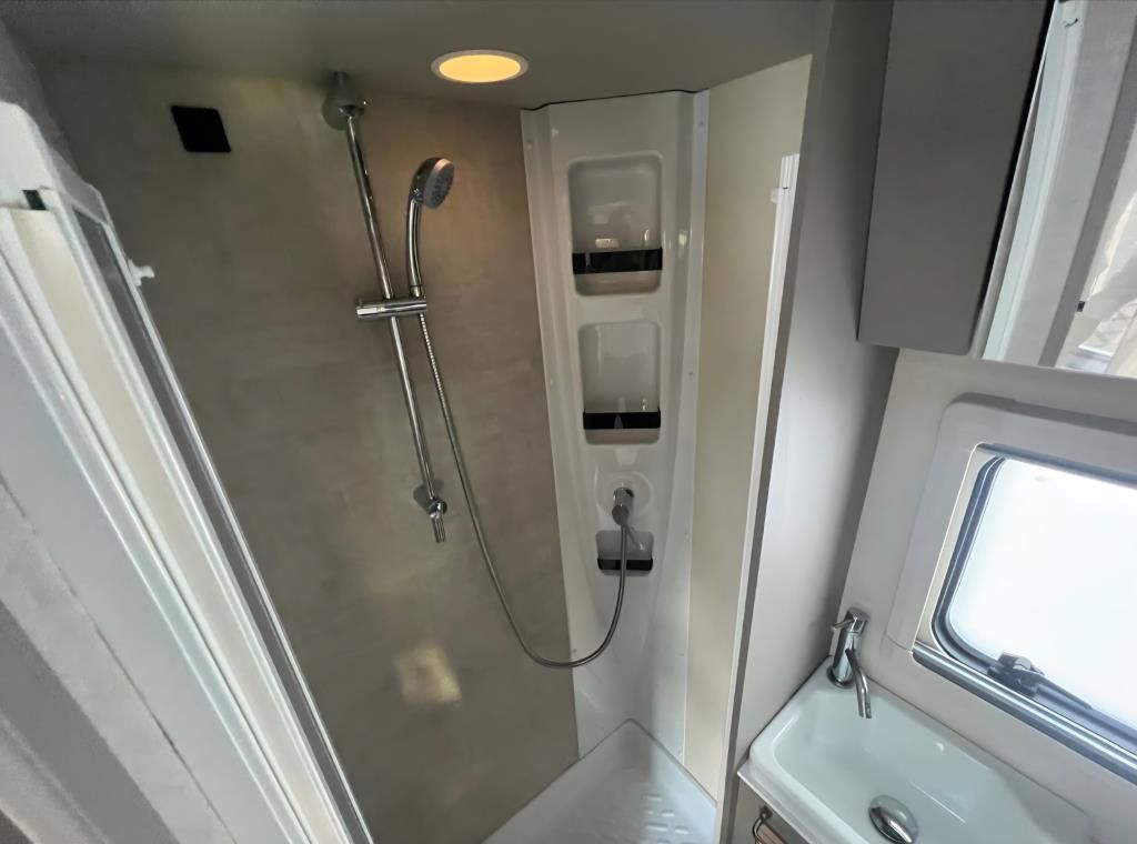 Autohaus Zimpel & Franke -  Ahorn T690 Plus SAT+TV+Fahrradträger+uvm - Bild 7