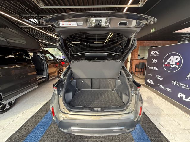 Toyota Yaris Cross Hybrid AWD-i Adventure