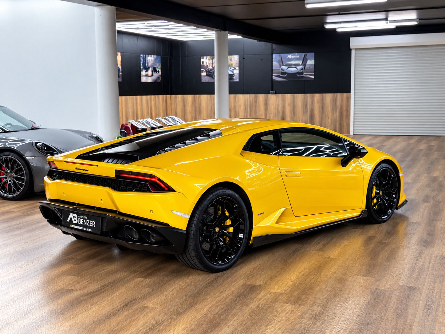 Fahrzeugabbildung Lamborghini Huracan Huracán /LIFT/KAMERA/CARBON/SCHALENSITZ/