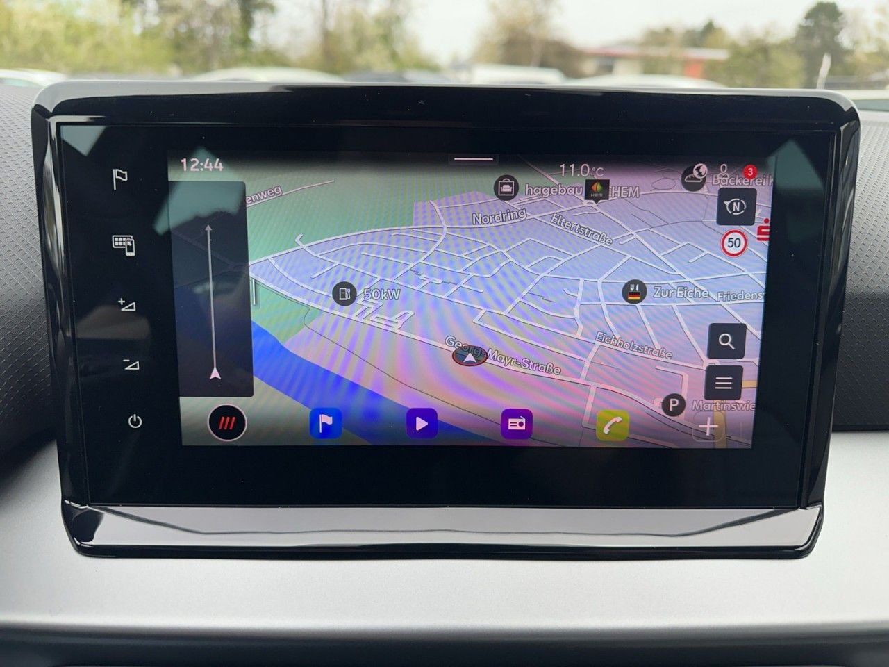Fahrzeugabbildung SEAT Arona FR 1.0 TSI 116 PS 6-Gang - mit KI generiert/bearbeitet