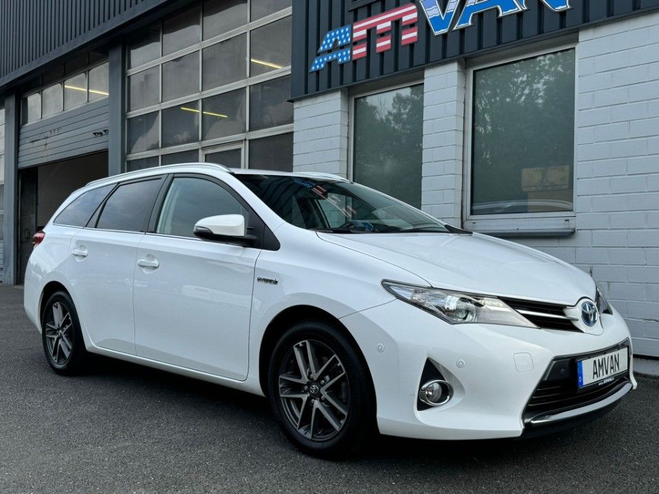 Fahrzeugabbildung Toyota Auris Touring Sports Business Edition Hybrid