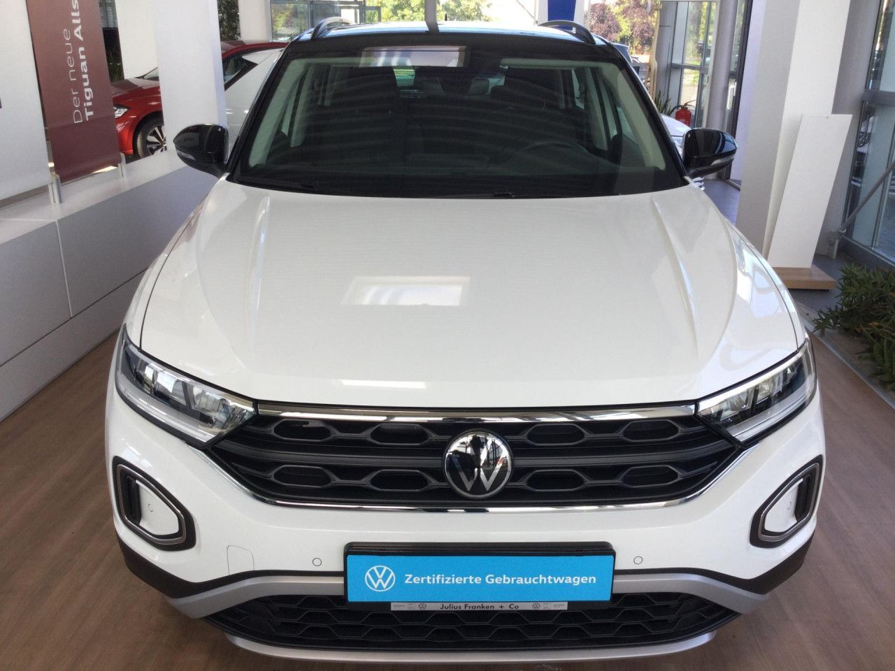 Volkswagen T-Roc Life NAVI CLIMATR ACC SITZH LM DIGI APP foto 5