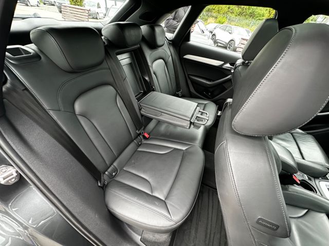 Audi Q3  2.0 TDI quattro S-LINE