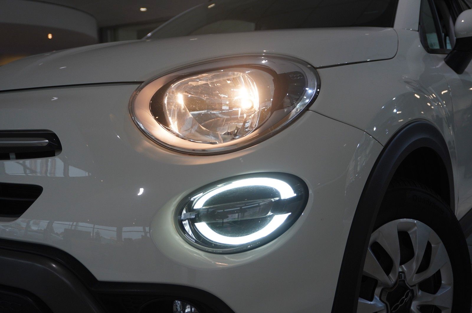 Fahrzeugabbildung Fiat 500X 1.3T CROSS DCT NAVI/LED/PDC/SPORT/TEMP/DAB+